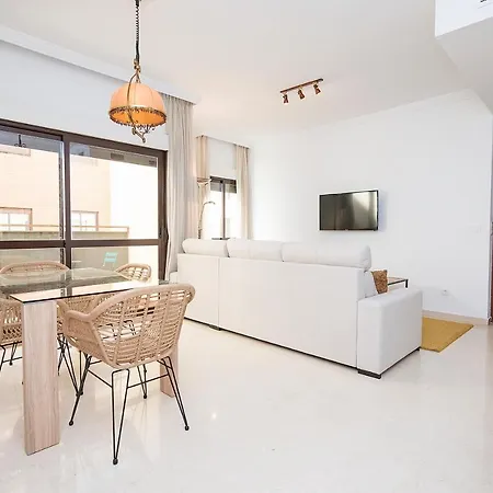 Bhost - Colon Apartman *